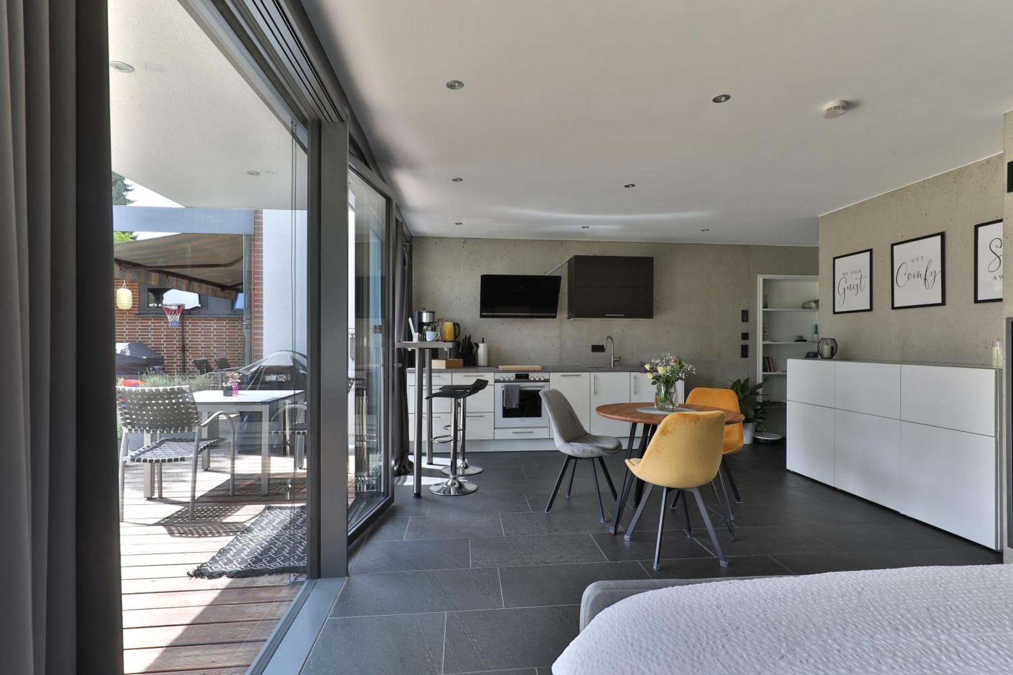 Modernes Studio-Apartment Gersthofen Buitenkant foto